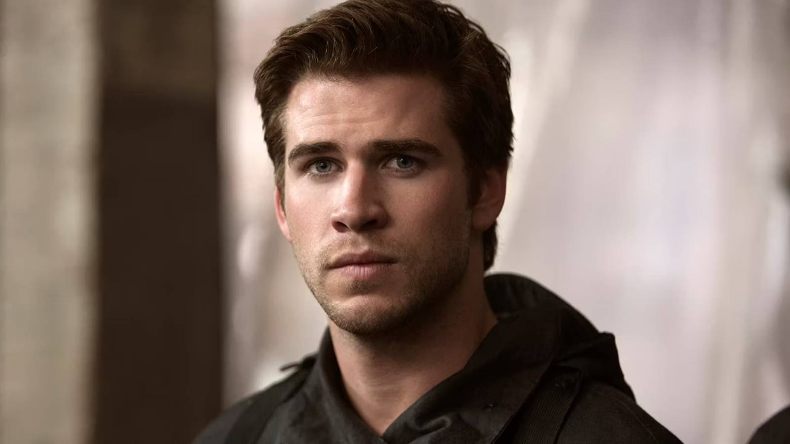 Pensamentos honestos de Liam Hemsworth sobre beijar Jennifer Lawrence em Jogos Vorazes