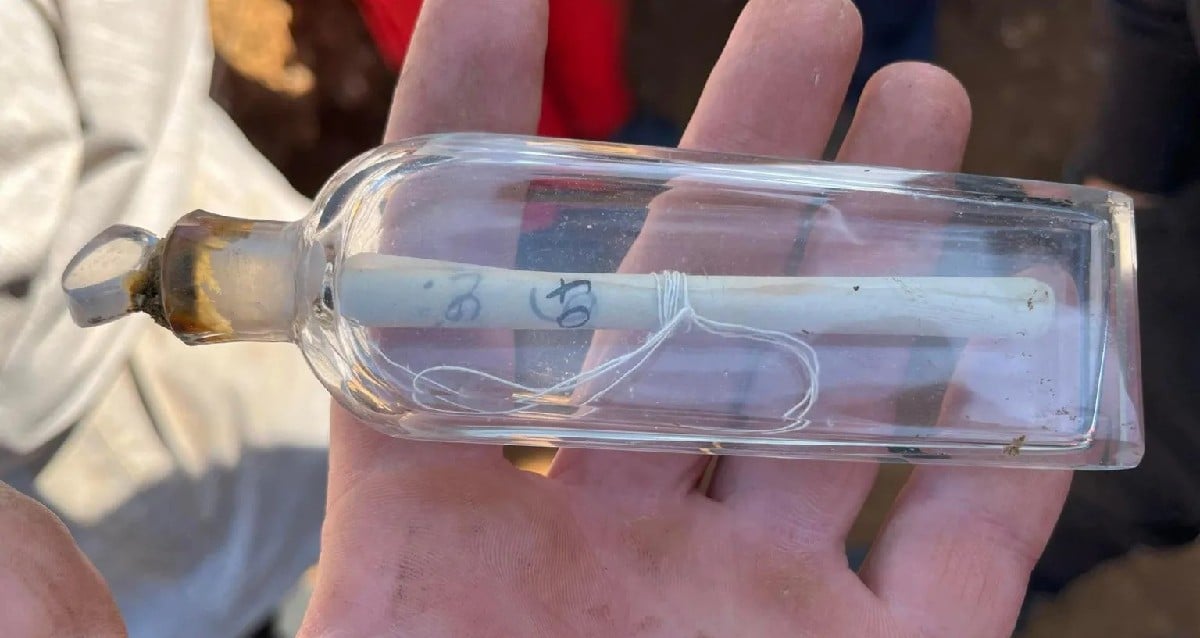 Nota de arqueólogo de 200 anos encontrada durante escavação na França