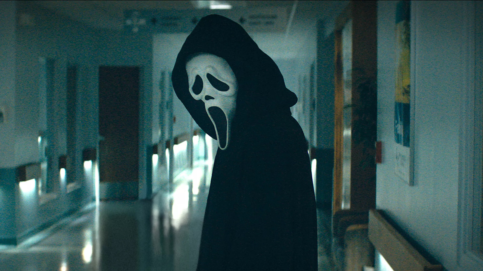 Por que os casais estão comprando a máscara Ghostface do Scream neste Halloween (está imundo)