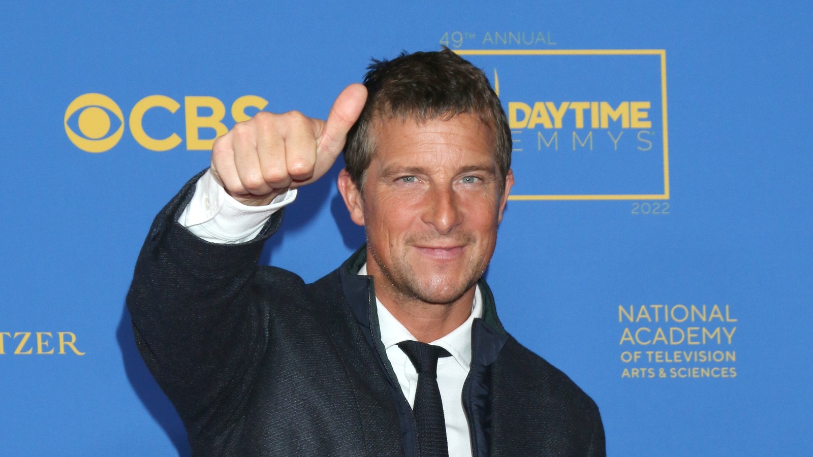 Coisas estranhas que todo mundo ignora sobre Bear Grylls
