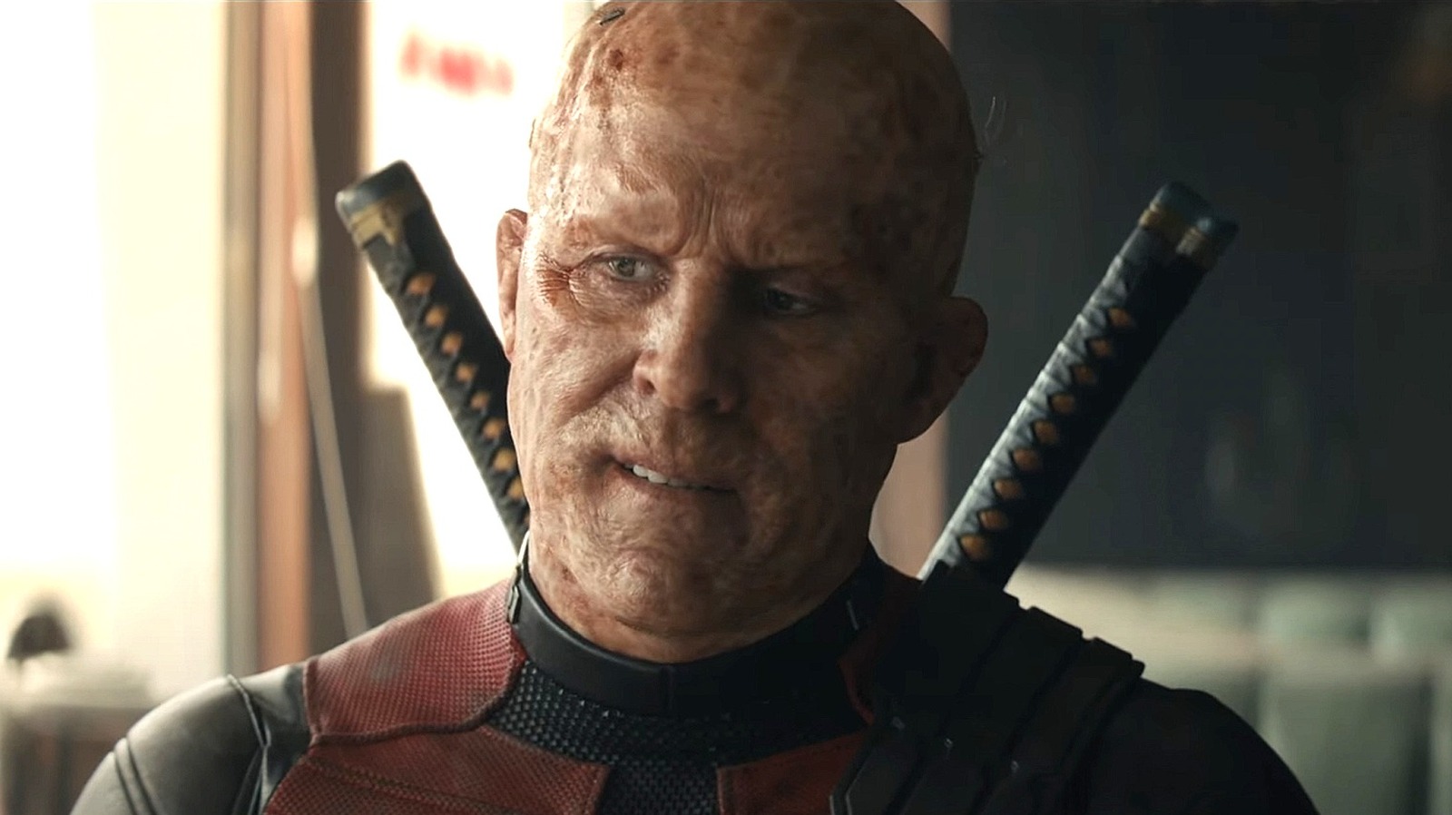 O que realmente aconteceu com o rosto de Deadpool?