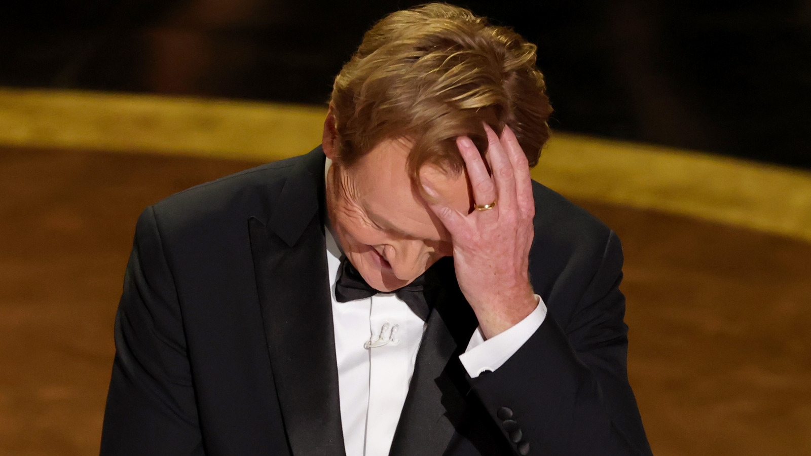 Conan O'Brien não deu socos com sua piada mais brutal do Oscar 2025 Monologuue