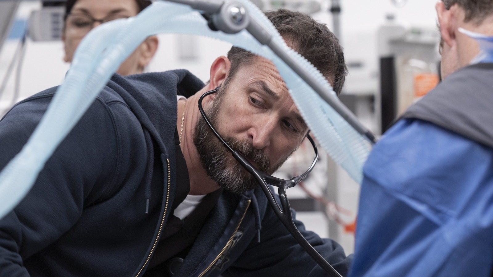 Noah Wyle faz uma promessa ousada sobre o futuro do Pitt no Max