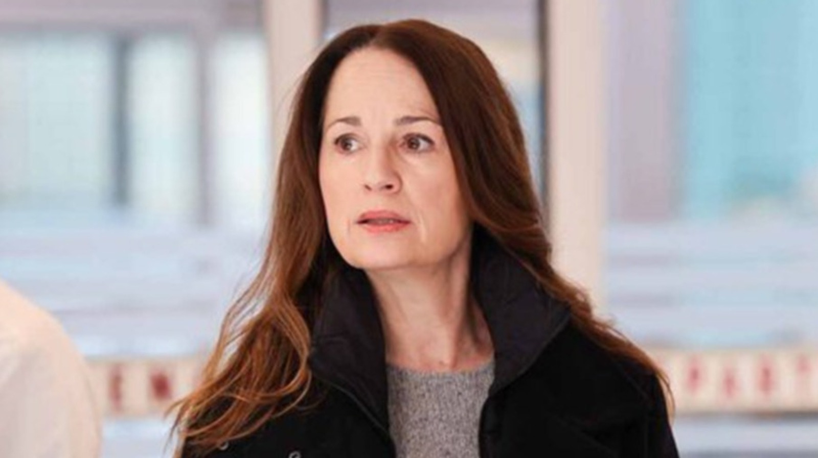 Quem era a ex-esposa de Dean Archer Leanne?
