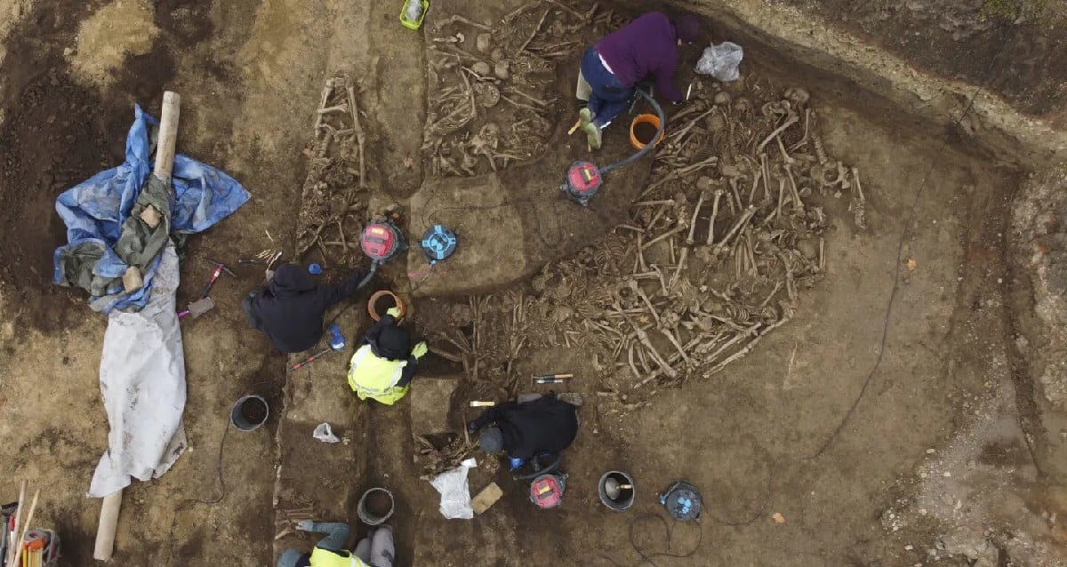 Sepultura em massa de soldados romanos desenterrados em Viena