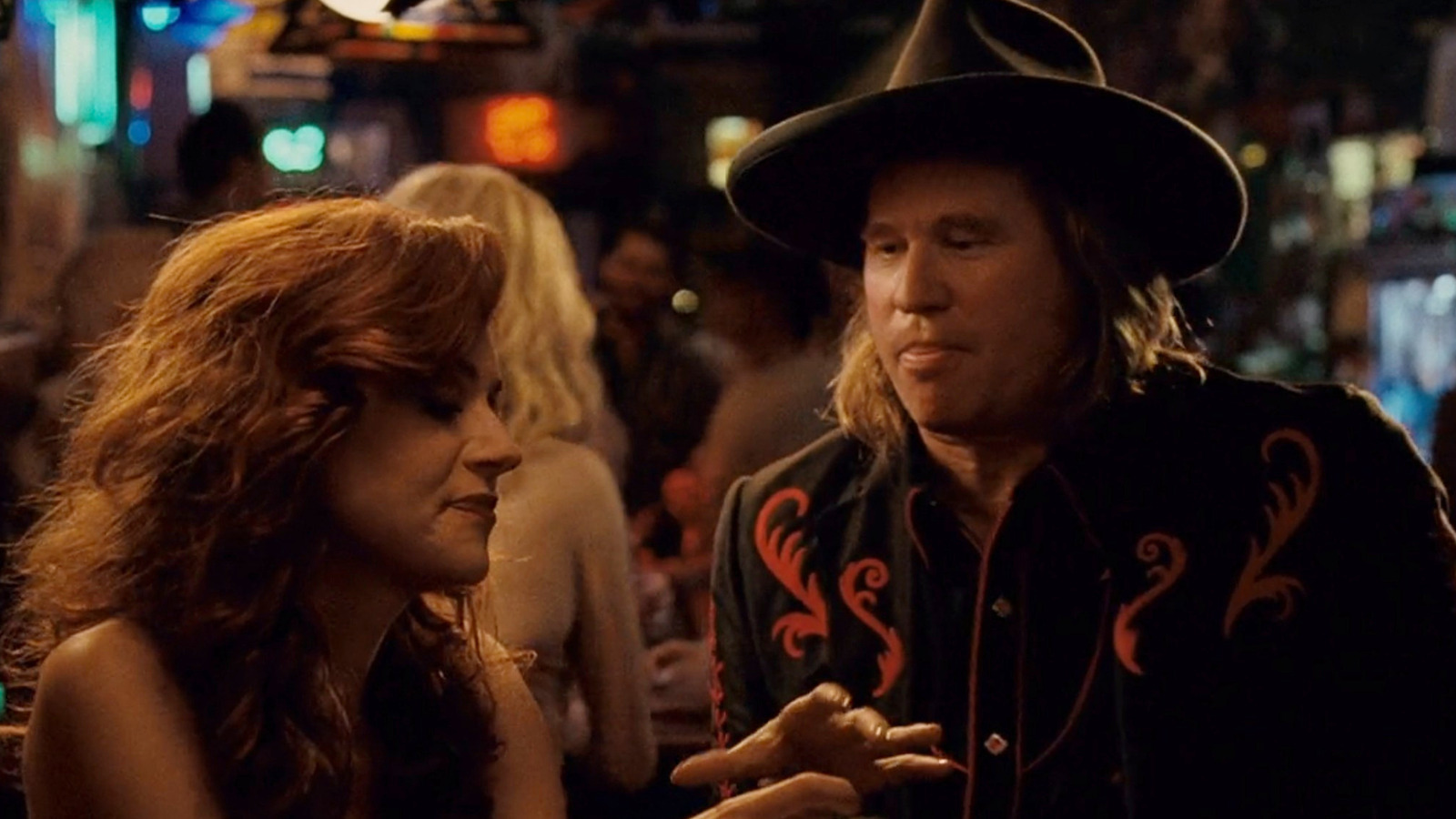Val Kilmer bloqueou uma cena de sexo de Bloodworth com Hilarie Burton por um bom motivo
