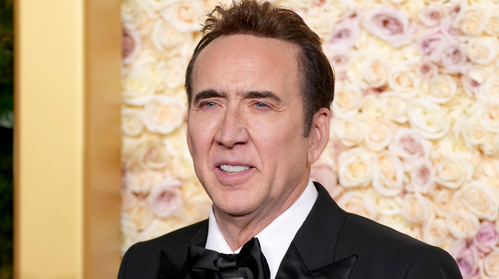 Nicolas Cage é irreconhecível depois de se transformar na lenda da NFL John Madden