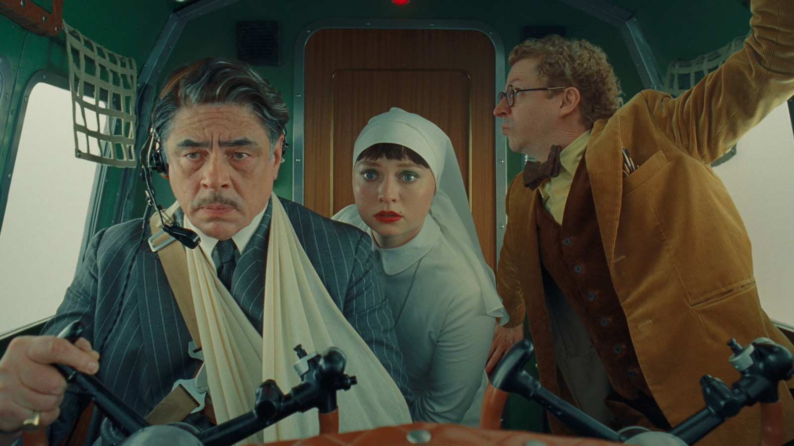 Wes Anderson volta ao básico (mais ou menos)