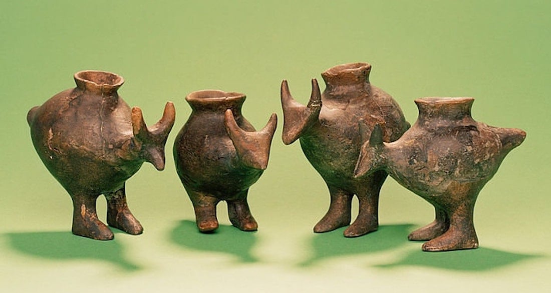 Bebês pré-históricos bebiam leite de garrafas de bebê em forma de animal