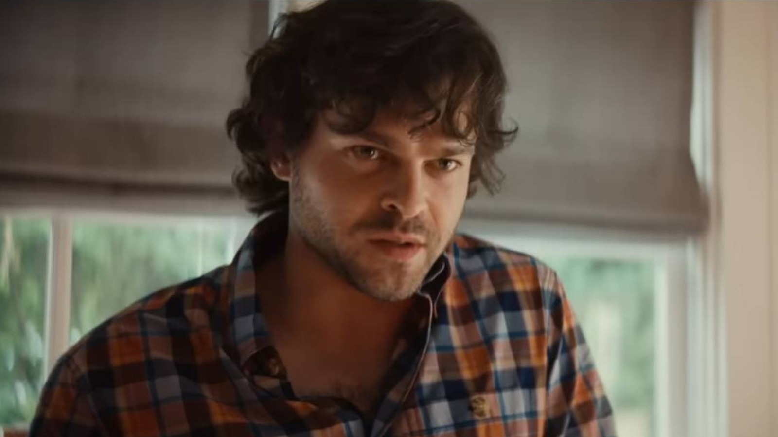 Ironheart revela a verdadeira identidade do personagem Marvel de Alden Ehrenreich