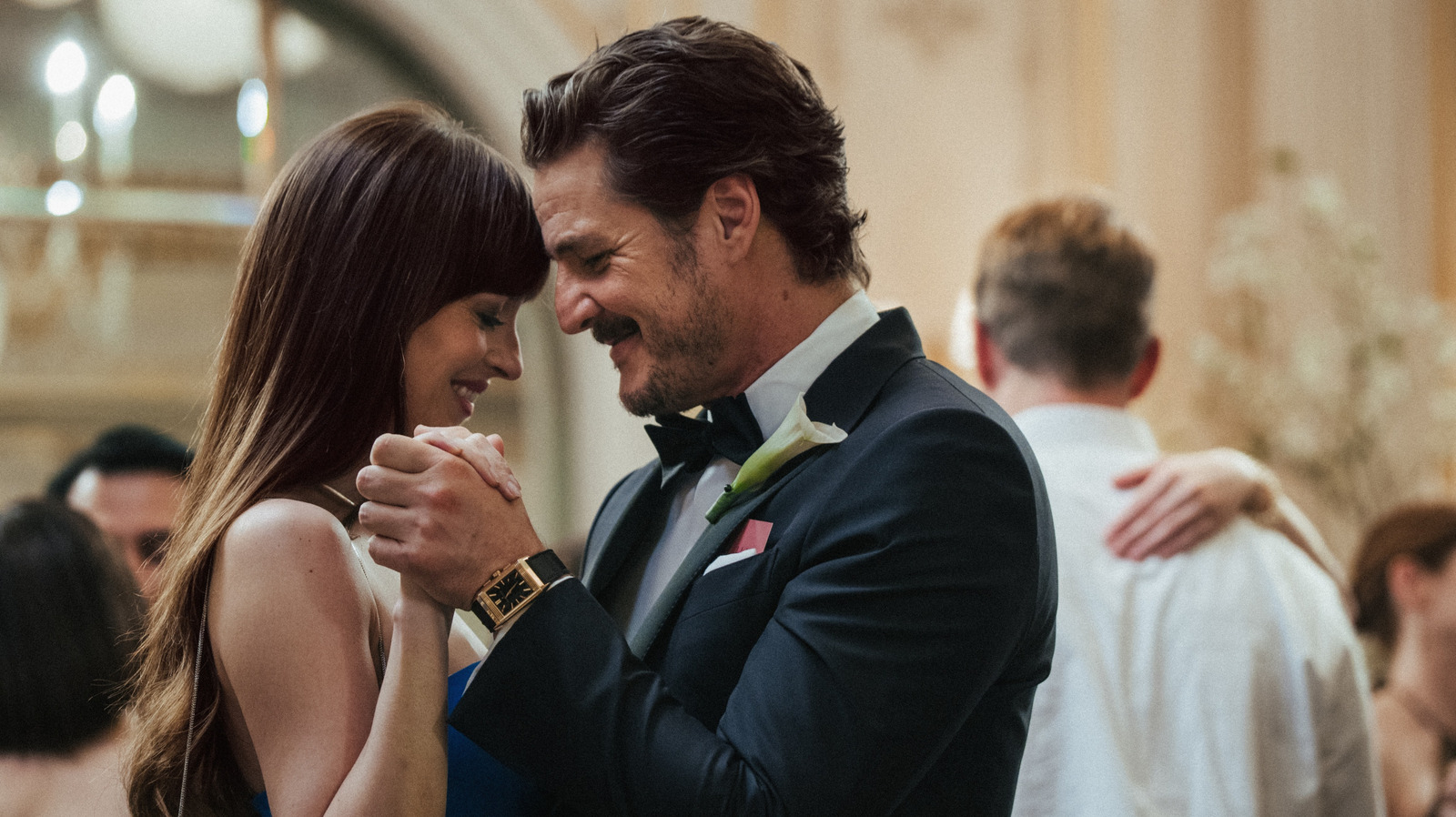 O filme de triângulo amoroso de A24 não é o rom-com que você esperaria