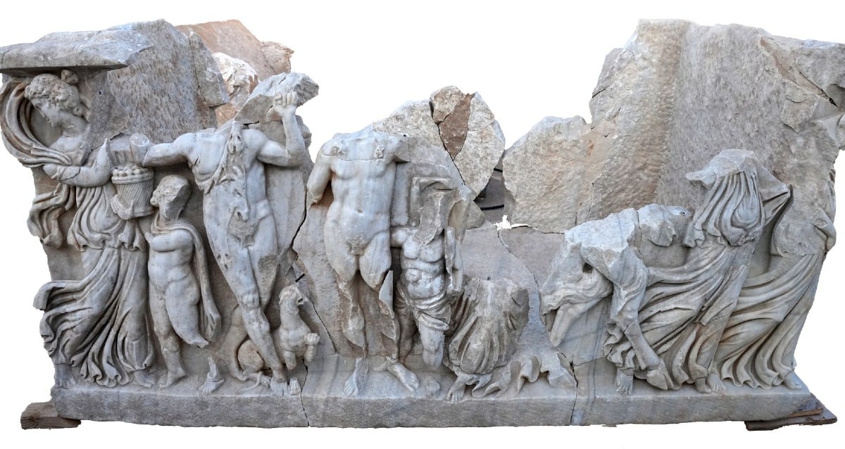 Sarcófago romano representando o concurso de bebida encontrado em Israel