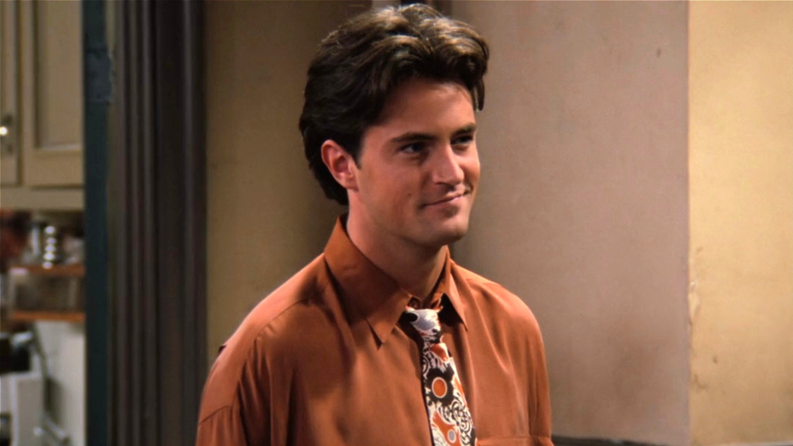 A sitcom de Matthew Perry, pré-amigos, você não pode assistir em lugar algum hoje