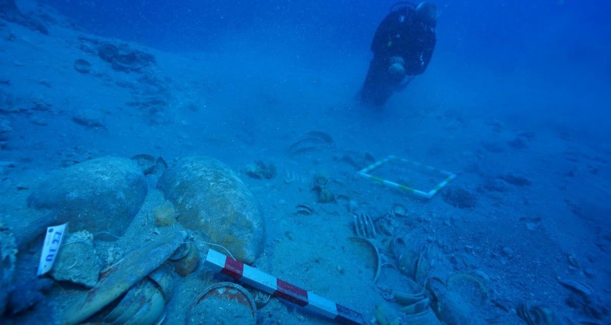 Centenas de cerâmica encontrada em naufrágio turco de 2.000 anos