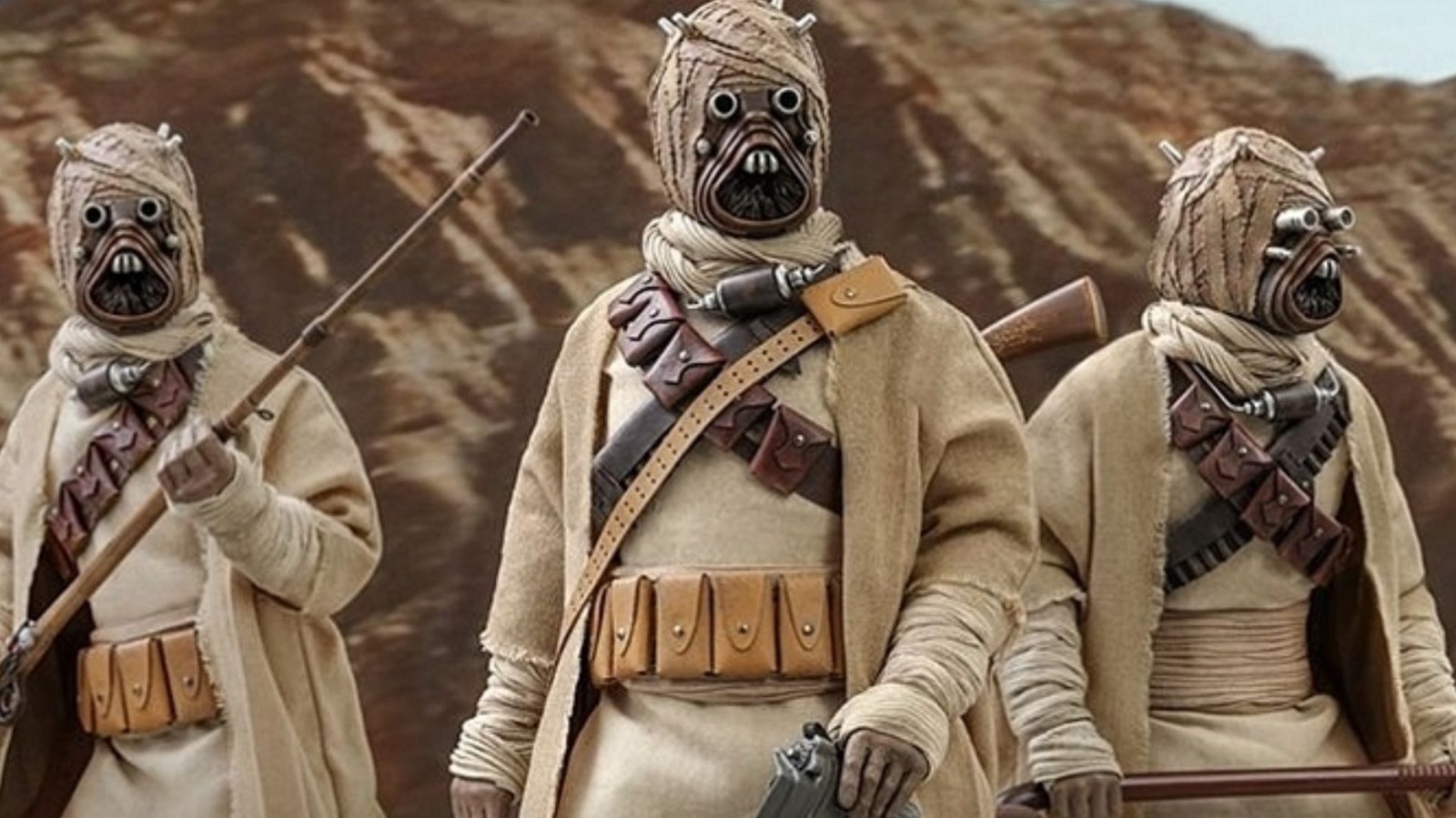 Como os invasores de Tusken se parecem sob suas máscaras em Guerra nas Estrelas