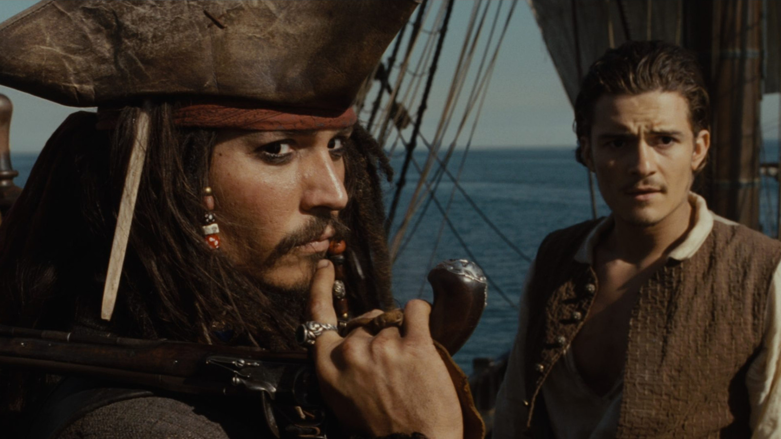 Todos os 5 filmes piratas do Caribe classificaram